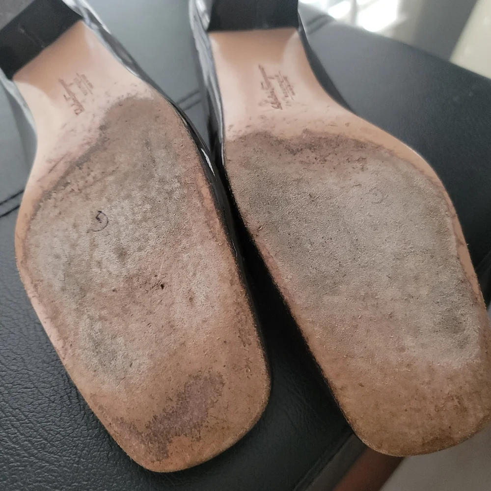 Salvatore Ferragamo Black Patent Flats Sz 10